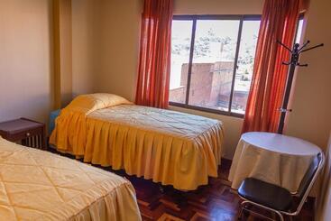 پانسیون Hostal Sonia