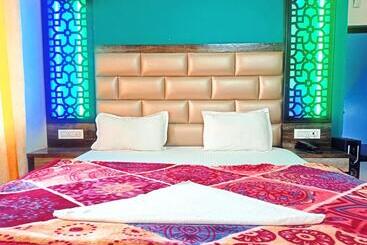 پانسیون Blooming Star Guest House