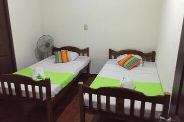 پانسیون Hostal El Jardin