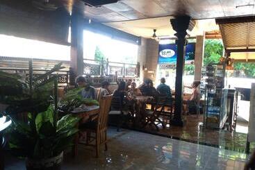 پانسیون Kembar Inn Padangbai