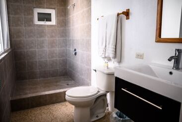 پانسیون Serenity Rincon Guesthouse