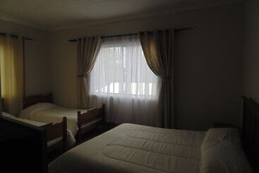 پانسیون Hostal Arrayan