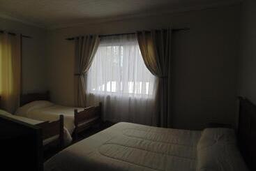 پانسیون Hostal Arrayan