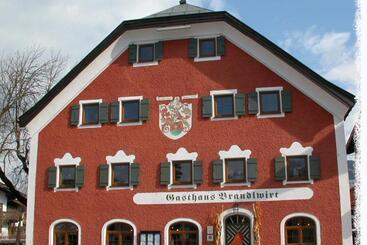 هاستل Gasthaus Brandlwirt
