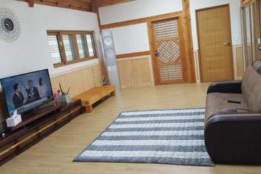 Myeongga Hanok Pension