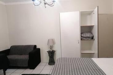 پانسیون Travel North Guesthouse