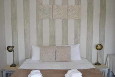 پانسیون Travel North Guesthouse