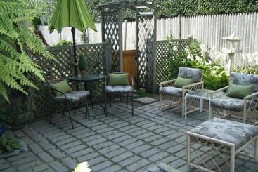 تختخواب و صبحانه 1 Murray House