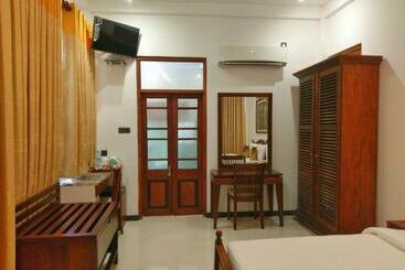 پانسیون Selavi Resort Bentota