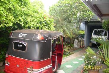 پانسیون Selavi Resort Bentota