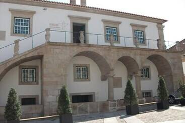 تختخواب و صبحانه Casa Dos Bordados