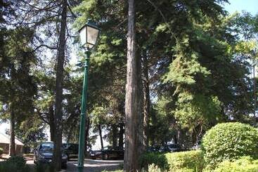 تختخواب و صبحانه Casa Dos Bordados
