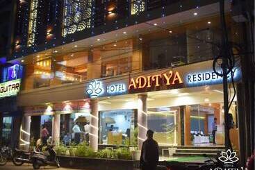 ホテル Aditya Residency