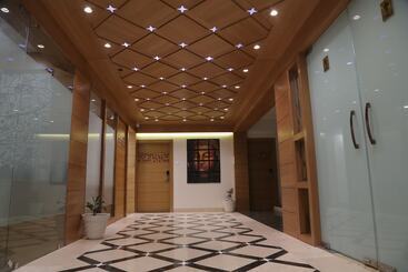 ホテル Aditya Residency