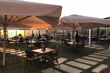 هتل Ankars Suites &
