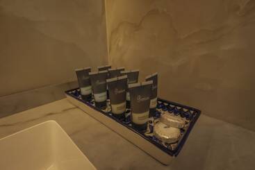 هتل Ankars Suites &