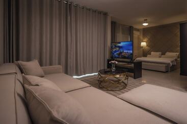 هتل Ankars Suites &