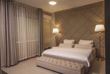هتل Ankars Suites &