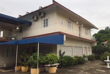 هتل Sunset Inn Apartment