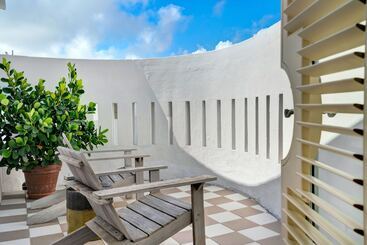 هتل Trouvail Miami Beach