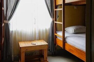 Kokos Hostel Padang City