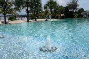 هتل The One Resort