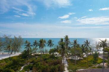 هتل Tamu Koh Rong
