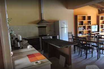تختخواب و صبحانه Hostal Casa De Piedra