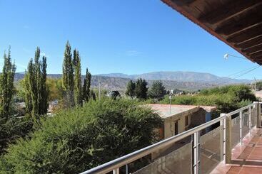 تختخواب و صبحانه Hostal Casa De Piedra