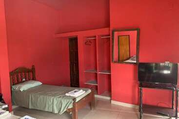 تختخواب و صبحانه Hostal Casa De Piedra