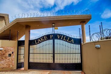 هتل Lake Point Villa