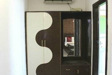 فندق Redwood