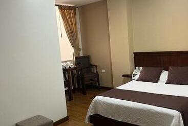 پانسیون Hostal Camil