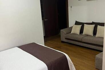 پانسیون Hostal Camil