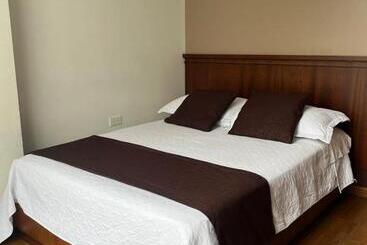 پانسیون Hostal Camil