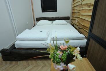 Casa De La Montaña Adults Only Hostel