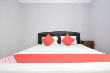 Oyo 892 Hotel Grand Nadia