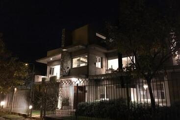 تختخواب و صبحانه Galería  Casa De Húespedes