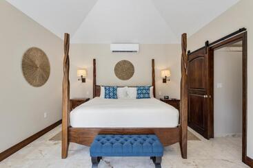 Sirenian Bay Resort  Villas & All Inclusive Bungalows