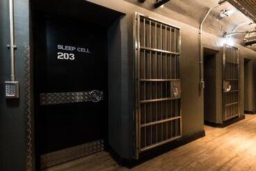 ユースホステル Code Pod – The Court  Edinburgh