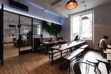 ユースホステル Code Pod – The Court  Edinburgh