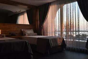 هتل Grand Vuslat Erdek