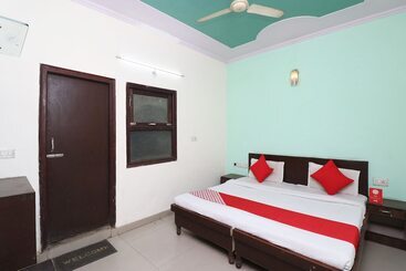 Oyo 29742 Hotel Seva & Restaurant