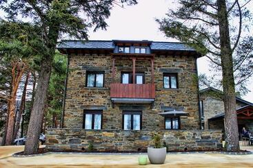 Villa Lucerna Sports & Hotel Resort