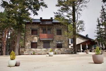Villa Lucerna Sports & Hotel Resort