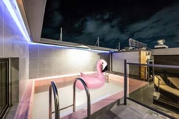 Brown Dot Hotel Seong Seo