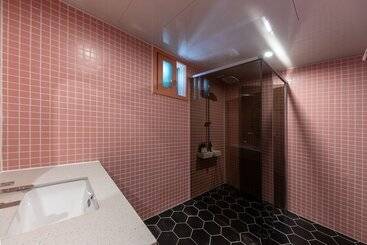 Brown Dot Hotel Seong Seo