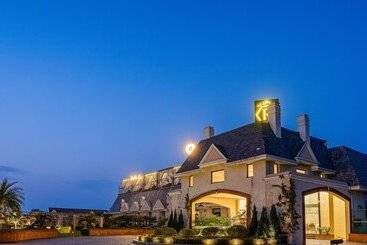 هتل The Radiant Resort