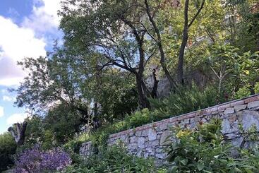 تختخواب و صبحانه Villa Curiel