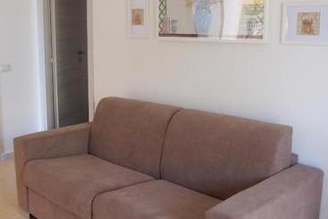 Le Rose Beach & Suites Appartamenti Fronte Mare A Villarosa